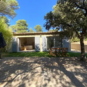 Hébergement de vacances Maison Au Calme Au Pied Du Luberon, La Bastide-des-Jourdans